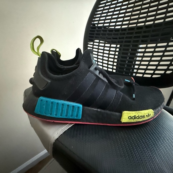 Adidas Black NMD, Men’s Size 9 - Picture 2 of 7